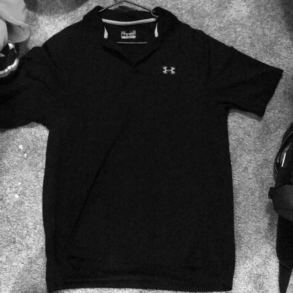 Black under armour short sleeve polo shirt